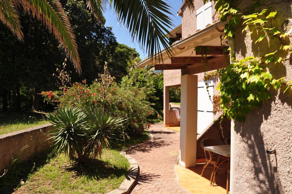 Sole E Mare Aparthotel Santa-Maria-Poggio  Exterior photo