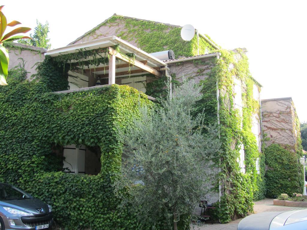 Sole E Mare Aparthotel Santa-Maria-Poggio  Exterior photo